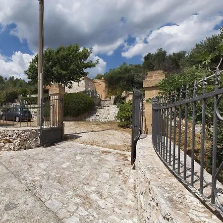 Pajara Li Scaluni Marittima
